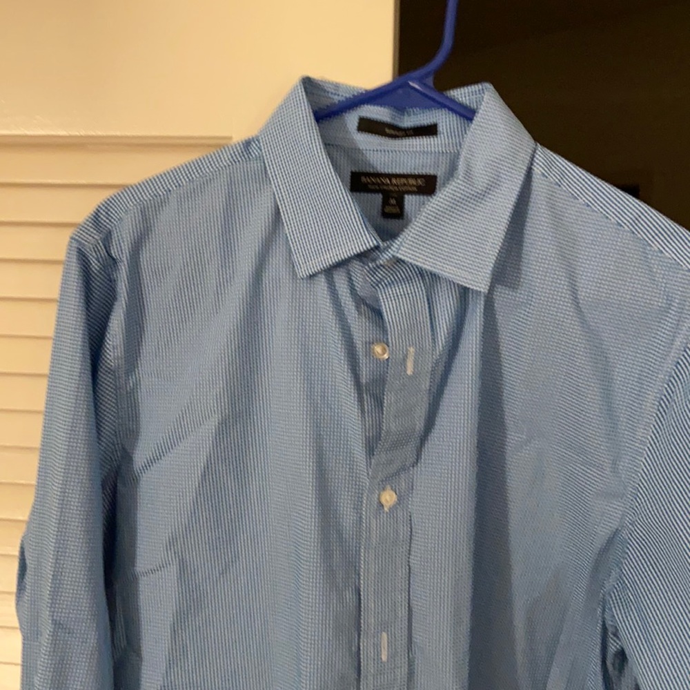 Men’s Banana Republic Slim Flex Fit shirt. Size medium tall. Blue check.